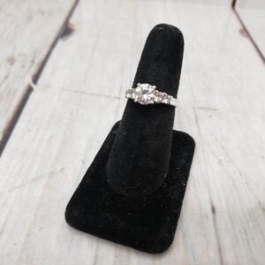 Ring SS Women Sz 8 2.6DWT .925 Sterling Silver, Round Clear Cut Stones