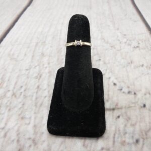 Ring WG Women Sz 6 1.32DWT 14k White Gold, .10ct Round Cut Diamond Solitaire