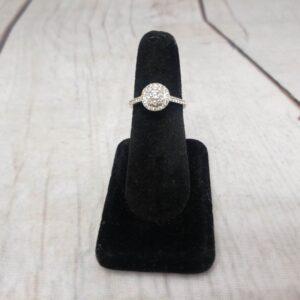 Ring WG Women Sz 7 2.15DWT 14k White Gold, .20ct Round Cut Diamond Ring WG Women Sz 7 2.15DWT 14k White Gold, .20ct Round Cut Diamond