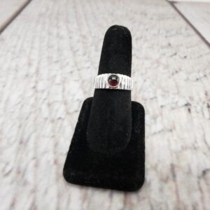 Ring SS Women Sz 8.5 2.82DWT .925 Sterling Silver, Vintage Round Red Stone