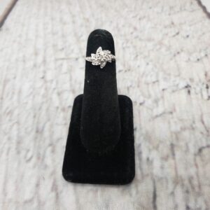 Ring WG Women Sz 5 2.0DWT 14k White Gold, Round Cut Diamonds in Flower Setting