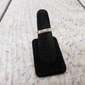 Ring YG Unisex Sz 6.5 2.45DWT 14k Yellow Gold Band lined with Round Cut Diamonds