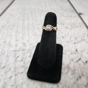 Ring YG Women Sz 5.5 1.70DWT 10k Yellow Gold, Round Cut Diamonds