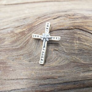 Pendant YG Women 1″ (ht) 1.60DWT 14k Yellow Gold, Cross Pendant with Diamonds